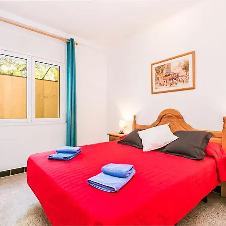 Holiday home Global Velazquez - By Global Holidays 8650 Roses