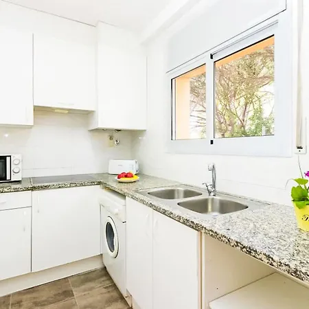 Global Velazquez - By Global Holidays 8650 Holiday home